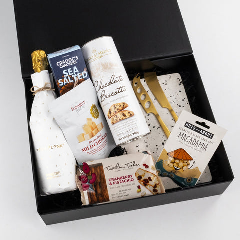 Gold Sparkling Hamper - GiftSec