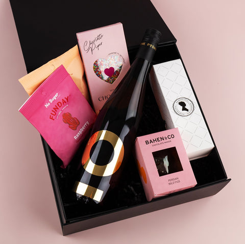 Posh Plonk Pinot Grigio Hamper - GiftSec