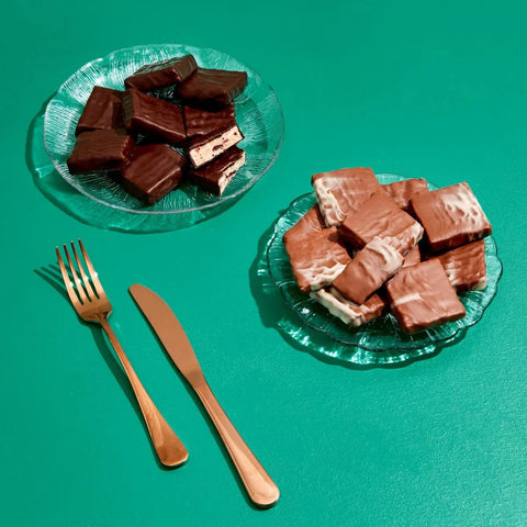 Christmas Marshmallow Inbetween Milk Chocolate 130g - Koko Black