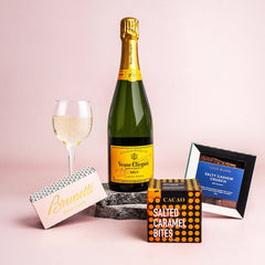 GiftSec Veuve & Sweets Hamper